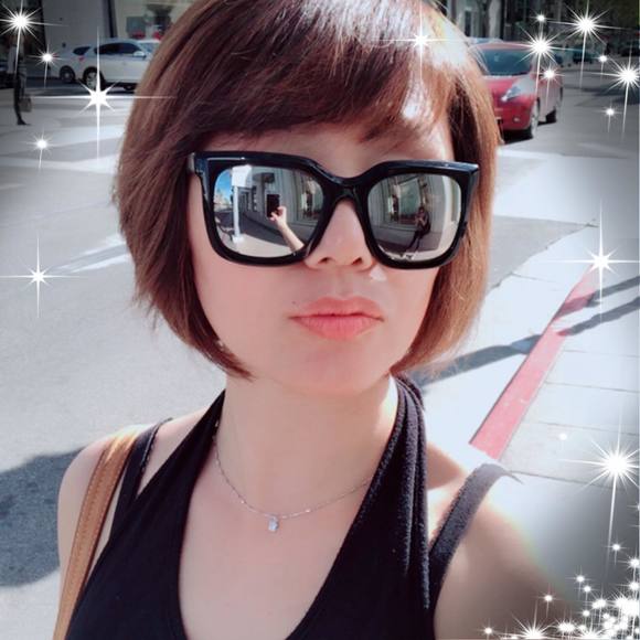 Poshmark profile picture for @jaehee